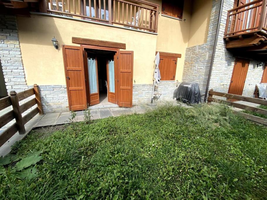 Incantevole Appartamento Con Giardino - Garage Privato E Free Wifi โอลิกซ์ ภายนอก รูปภาพ