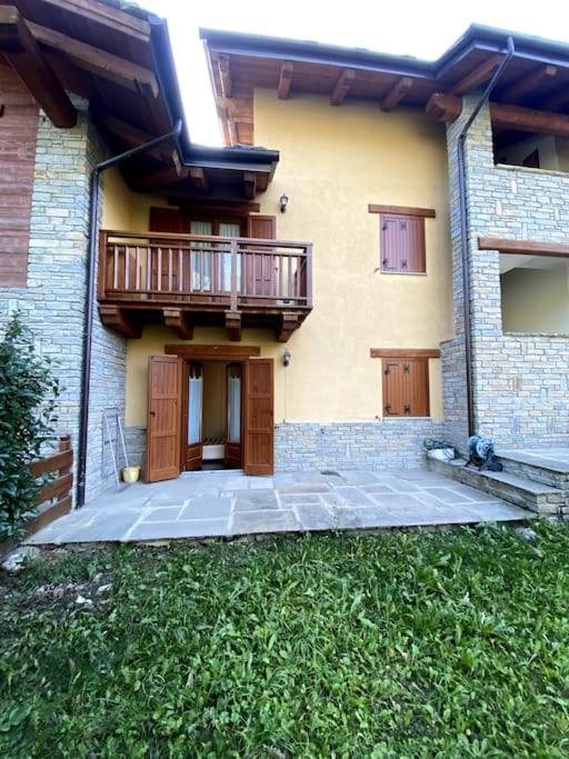 Incantevole Appartamento Con Giardino - Garage Privato E Free Wifi โอลิกซ์ ภายนอก รูปภาพ